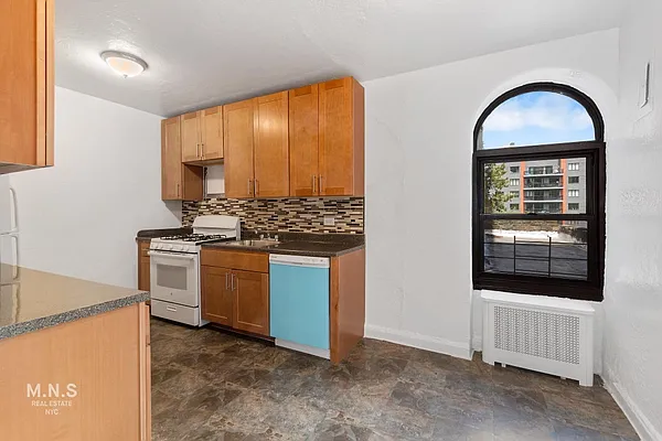 Rented by MNS | media 2