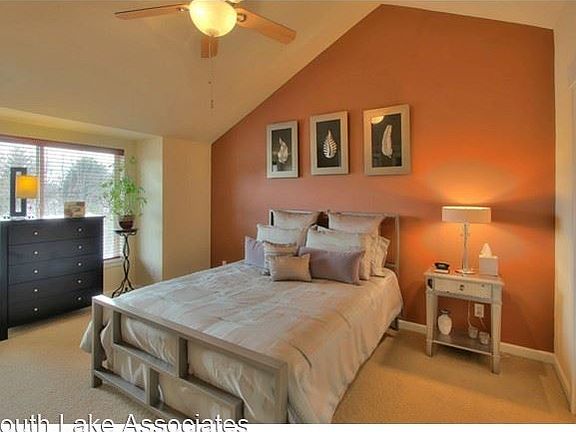 5th image of 814 NW 52nd St