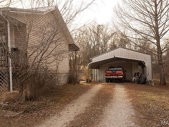 3rd image of 709 Slone Rd