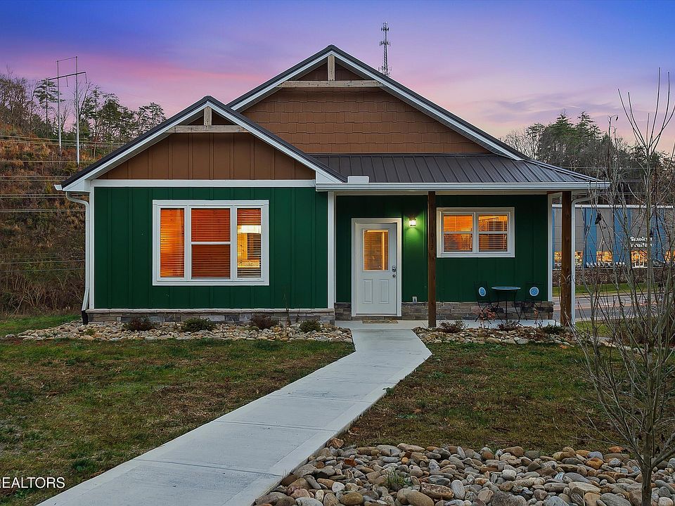 1st image of 1012 Pinyon Cir