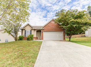 2814 Mossy Oaks Ln, Knoxville, TN 37921