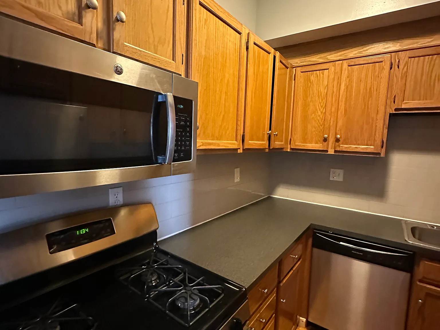 1 bed, $1,650 — Photo 4