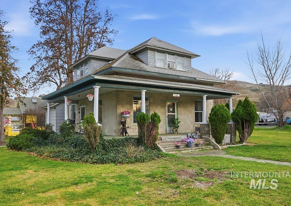 1st image of 307 Cleveland St