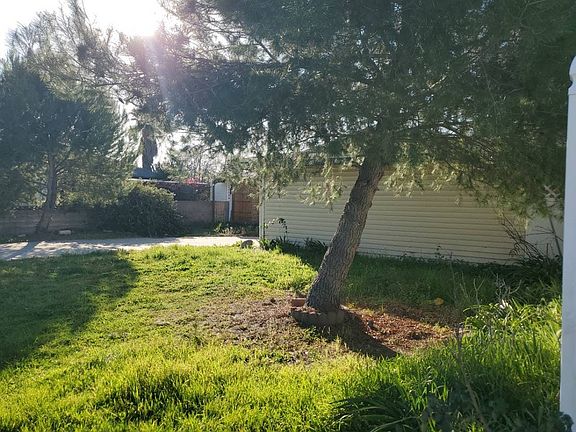 2nd image of 1215 E Marshall Blvd