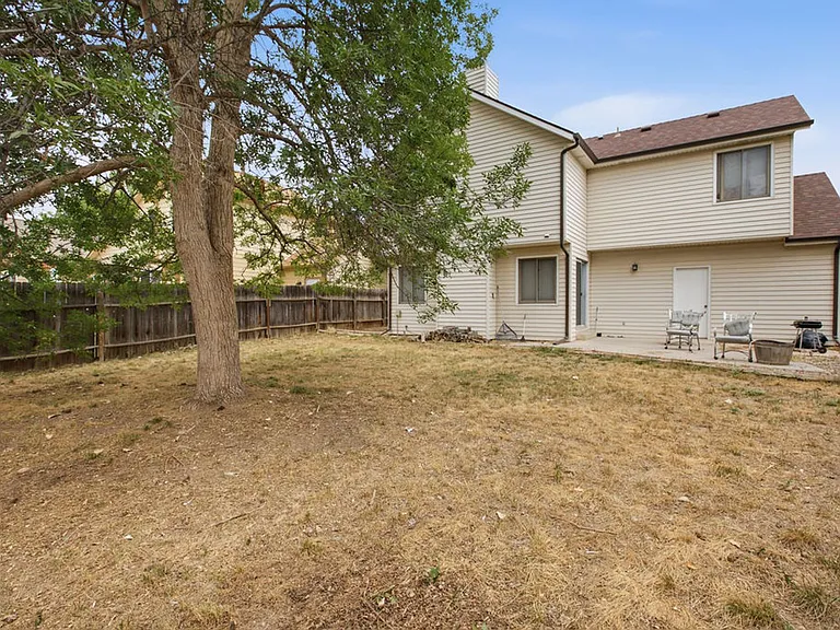 1937 Connecticut Dr — Photo 33