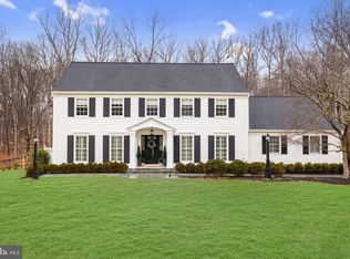 8701 Belmart Rd, Potomac, MD 20854