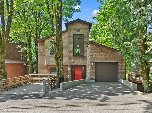 5733 SW Salmon St, Portland, OR 97221