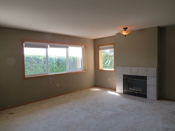 2nd image of 26325 Illinois Ave NE