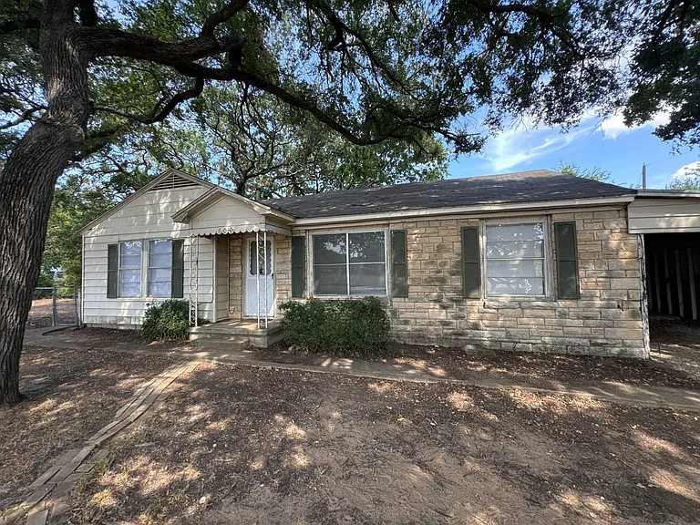 800 Audra Ln — Photo 7