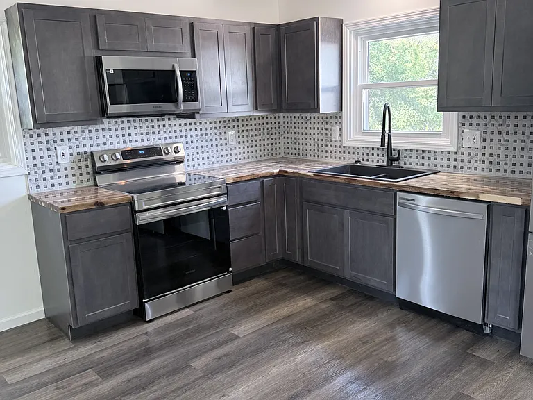 3619 Blackberry Ln — Photo 8