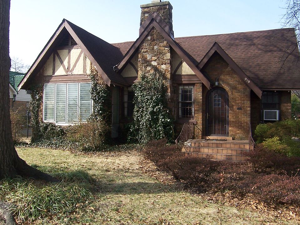 1st image of 919 N McLean Blvd