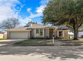 720 Seminole Trl, Hewitt, TX 76643
