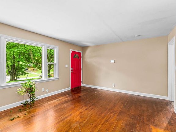 5th image of 4365 Wakeman Dr