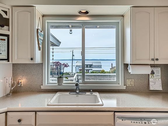 5th image of 19502 Richmond Beach Drive NW