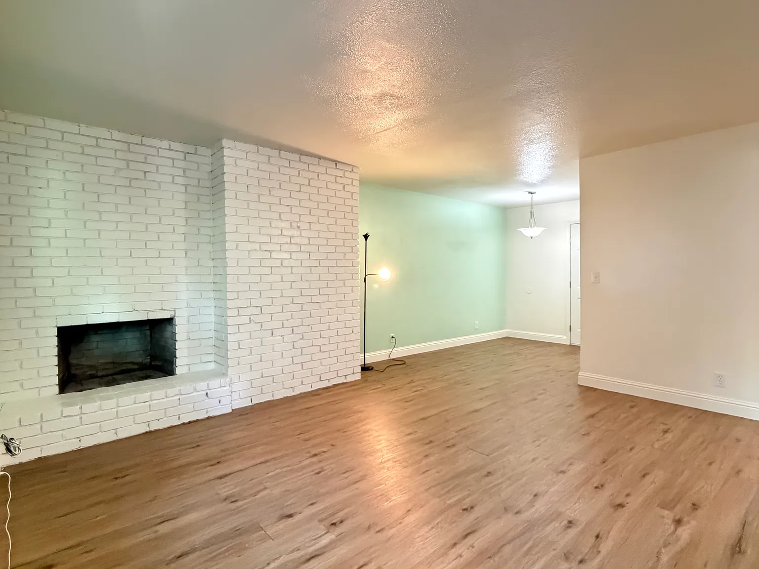 2 bed, 750 sqft, $1,470 — Photo 2