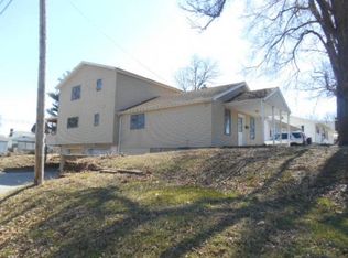 698 N 33rd St, Decatur, IL 62521