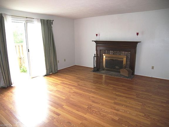 3rd image of 9674 E Idlewood Dr