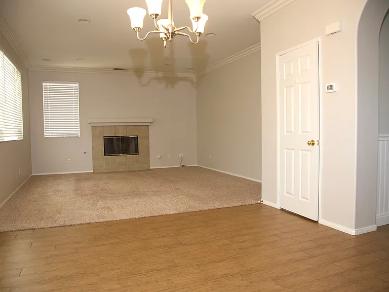 45349 Escalon St — Photo 2
