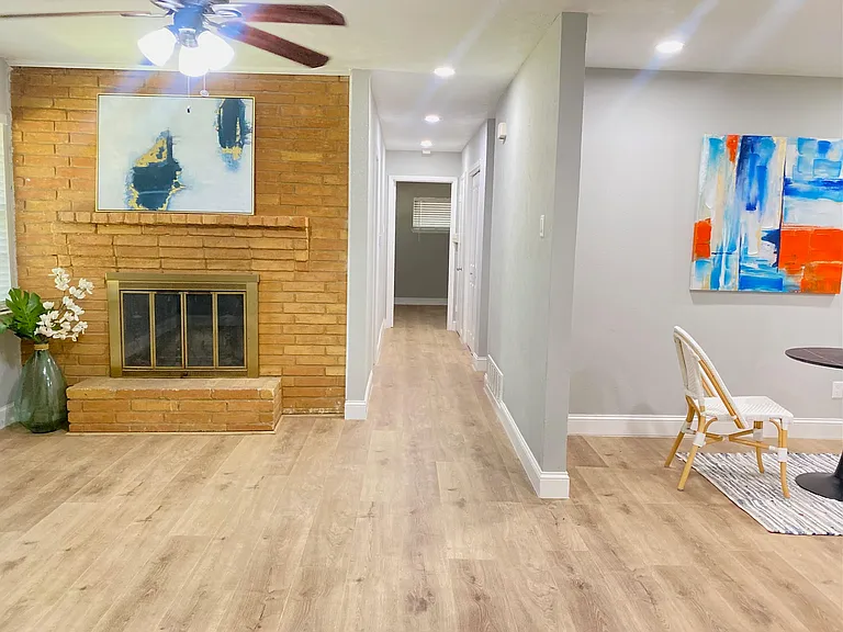 7404 Walling Ln — Photo 11