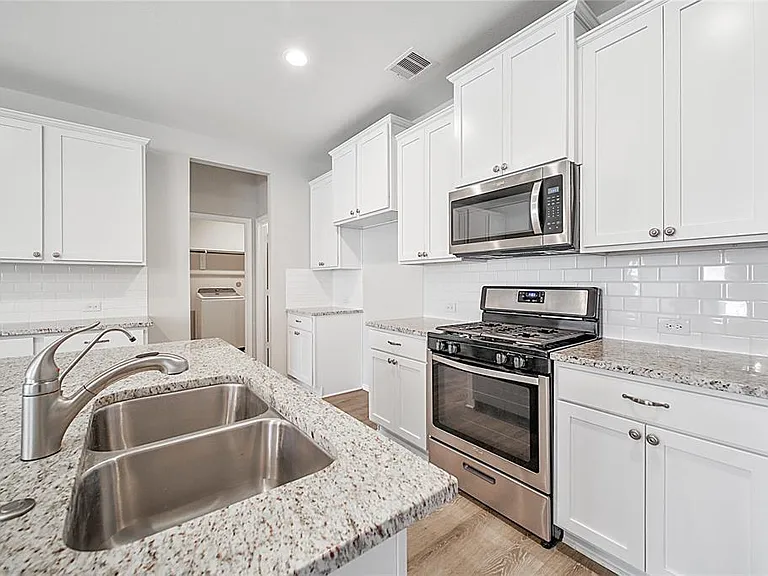 9295 Inland Leather Ln — Photo 20