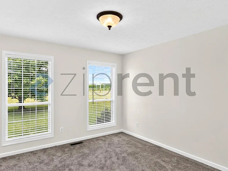 720 Rock Springs Rd — Photo 37