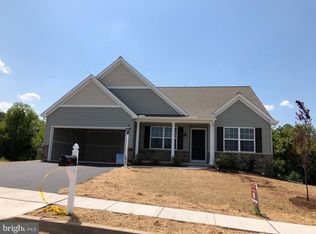 1632 Fountain Rock Dr, Dover, PA 17315