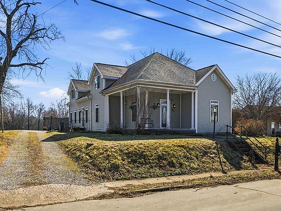 2nd image of 726 Main St