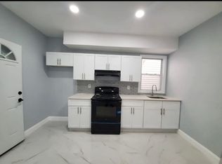 917 Hunterdon St APT 1, Newark, NJ 07112