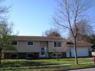 1707 Raedel Rd, Eau Claire, WI 54703