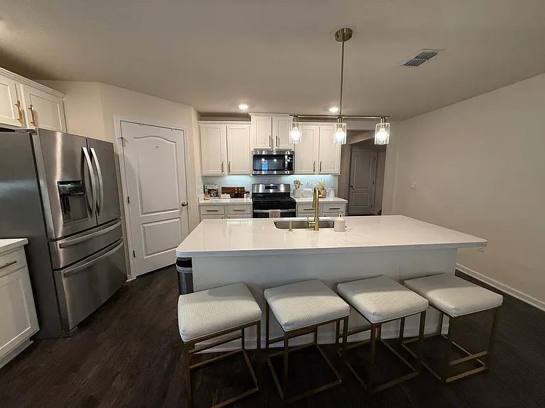 667 Grand Reserve Dr — Photo 3