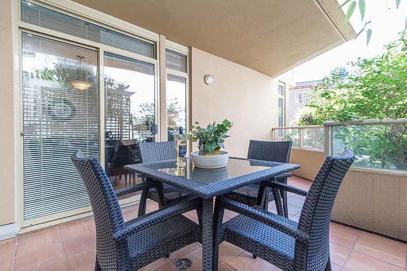 Victoria Apartment for rent - 2 Bedrooms — photo 17