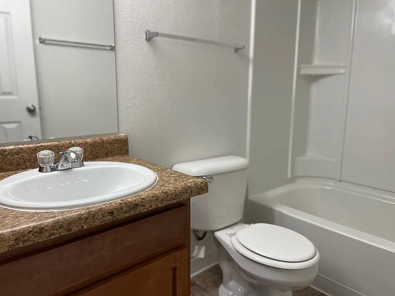 Charter Oaks Apartments — Photo 239