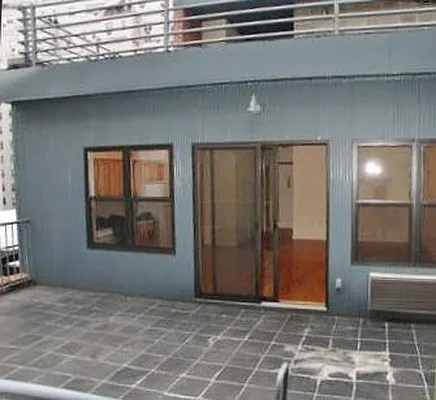 Rented by R New York | media 12