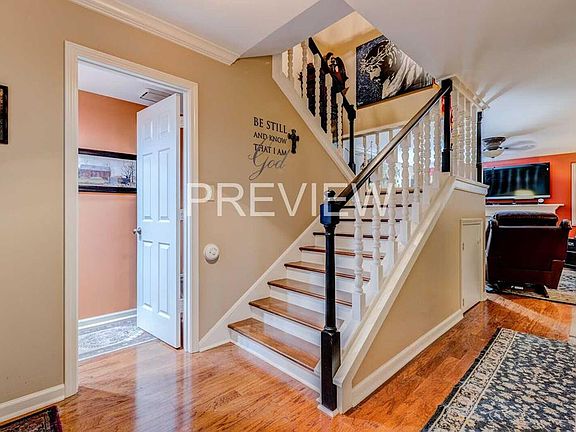 3rd image of 4103 Mason Woods Ln