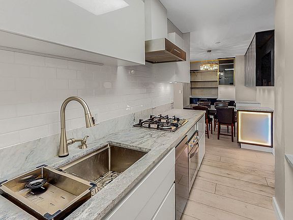 4th image of 5240 39th Dr APT 10C