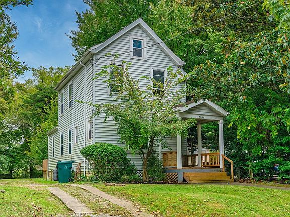 3rd image of 3884 Isabella Ave