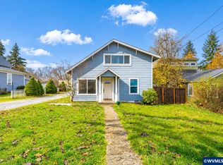 515 Norway St, Silverton, OR 97381