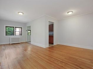 18 Palmer Ave APT 8, Bronxville, NY 10708