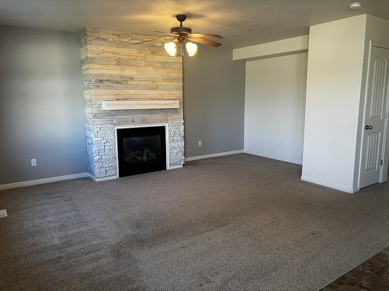 2431 E Ox Yoke Dr — Photo 5