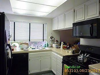 4th image of 7028 Lipmann St