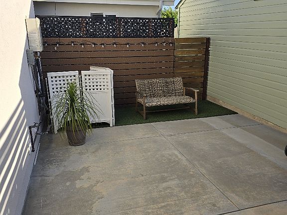 4th image of 1236 E Mariposa Ave