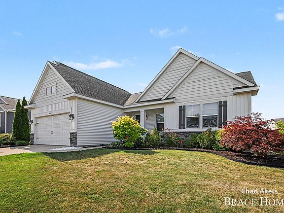 3rd image of 4634 Gordonshire Dr NW