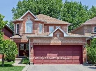 3766 Forest Bluff Cres, Mississauga, ON L5N 7T7