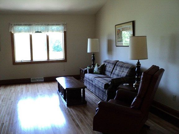 4th image of N5794 Lakeview Dr