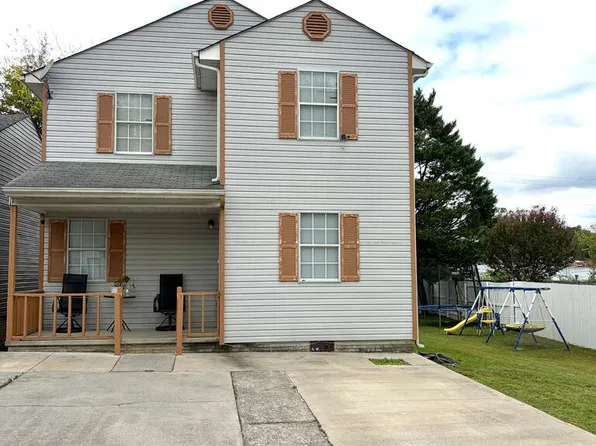 1427 Classic Chase Dr, Dalton, GA 30721