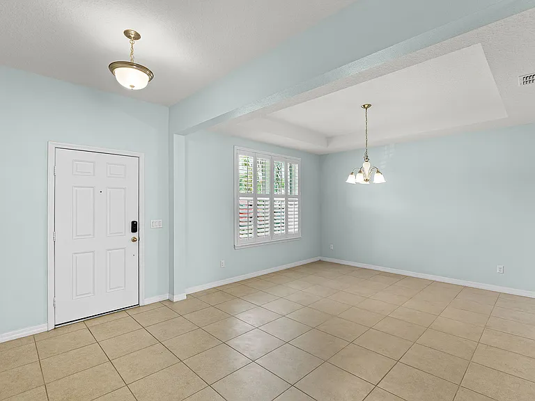 1452 Cabot Dr — Photo 5