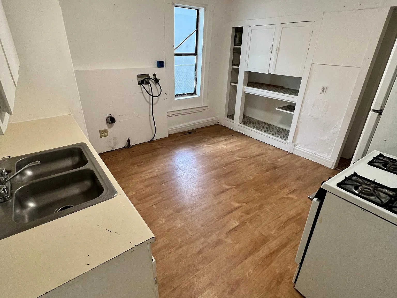 403 N 700 W — Photo 4
