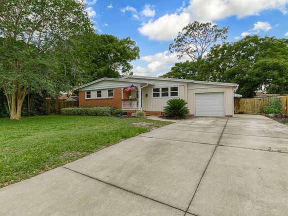 2nd image of 2414 Ironwood Dr