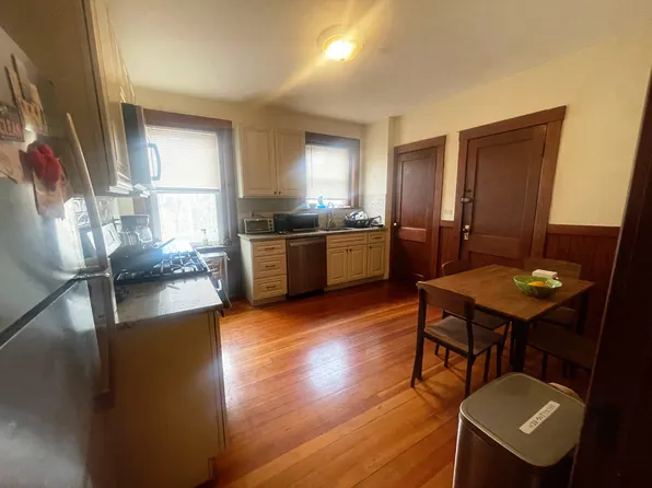 2 Hillside St #3, Boston, MA 02120