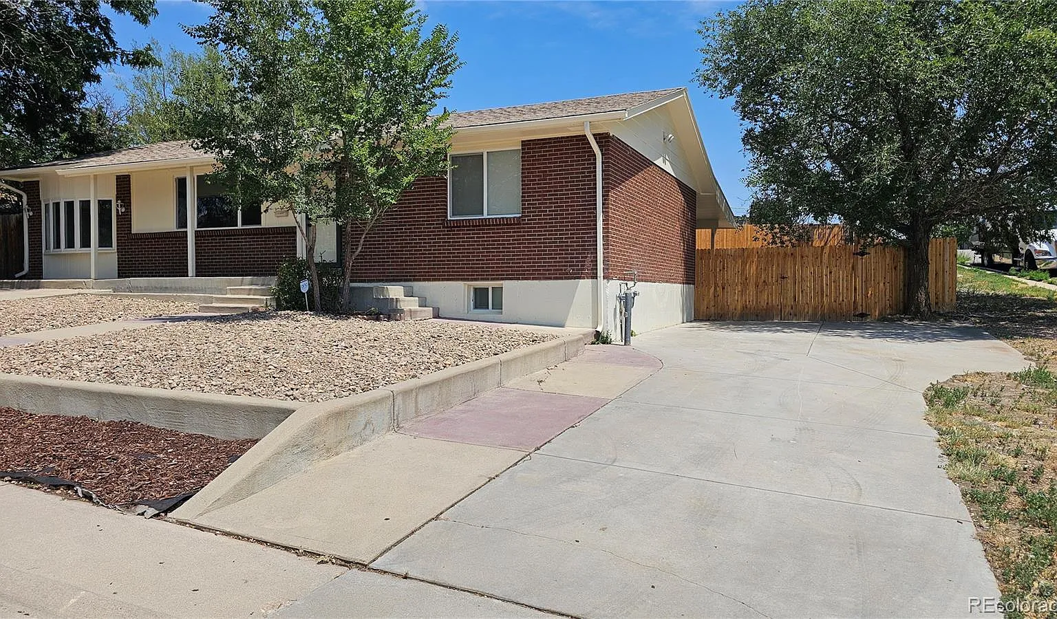 4 bed, 2.0 bath, 1850 sqft, $2,900 — Photo 1